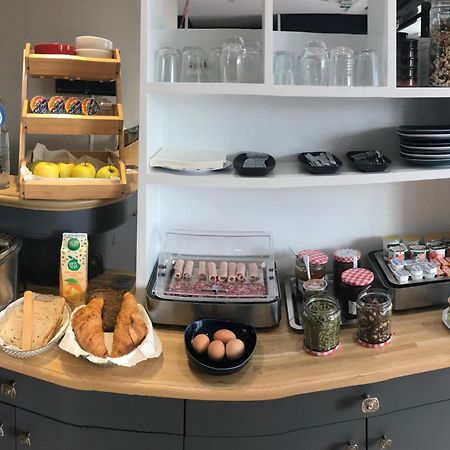 Courcelles Mederic Hotel Париж Екстериор снимка
