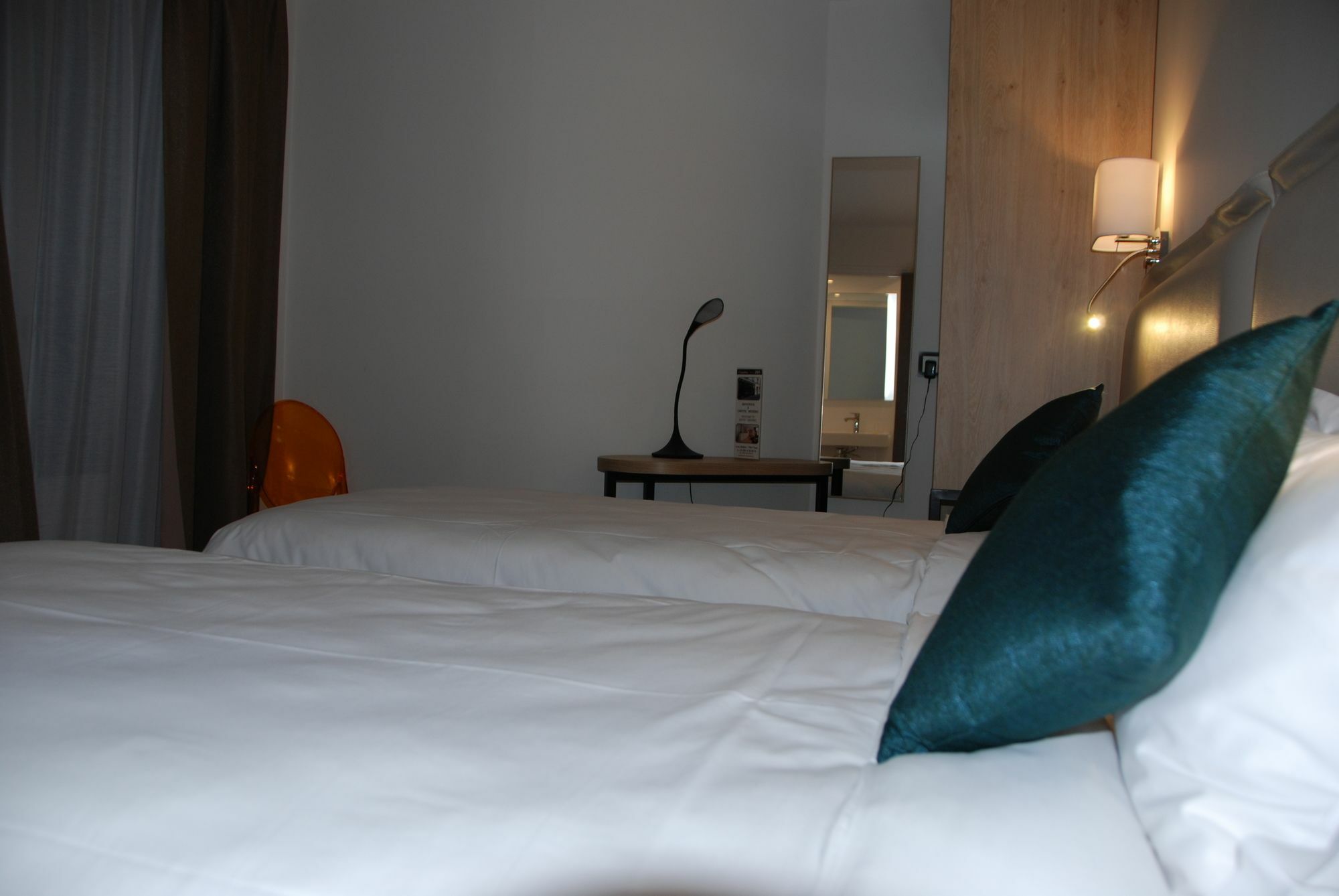 Courcelles Mederic Hotel Париж Екстериор снимка