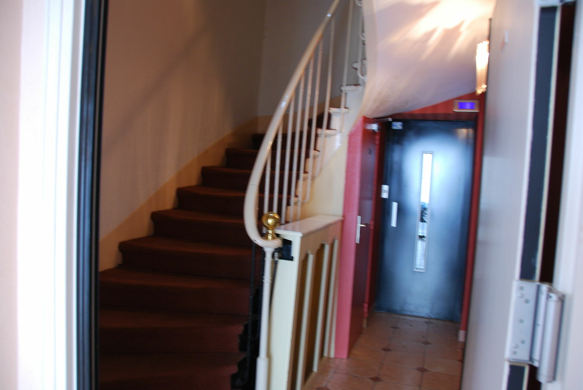 Courcelles Mederic Hotel Париж Екстериор снимка